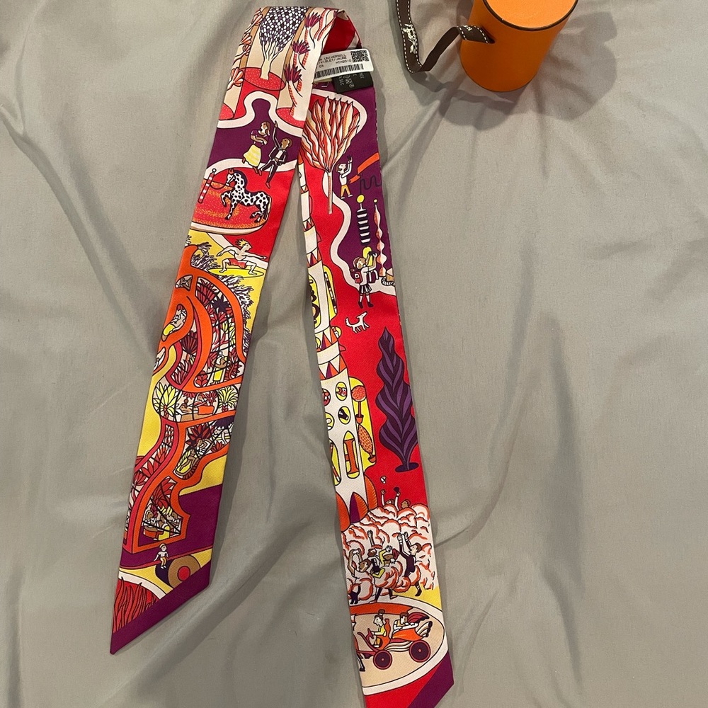 Hermes twilly brand new with tag and box